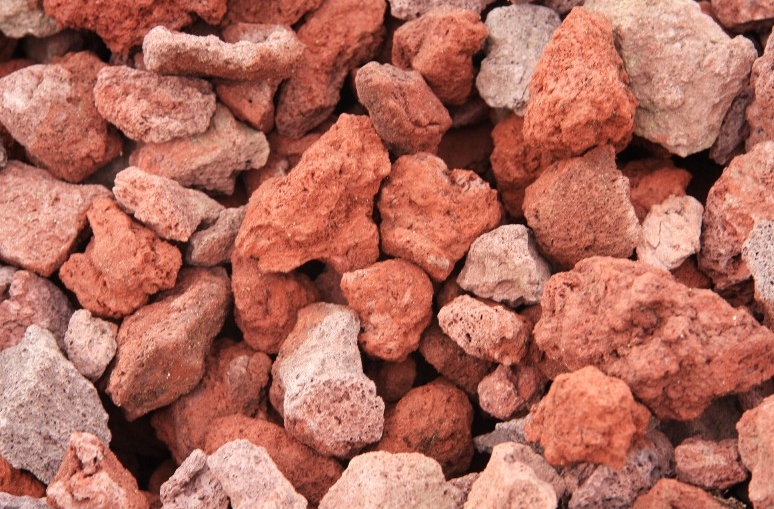 Star Vodka is filtered five times through lava rock, a natural bio-filter that purifies. 